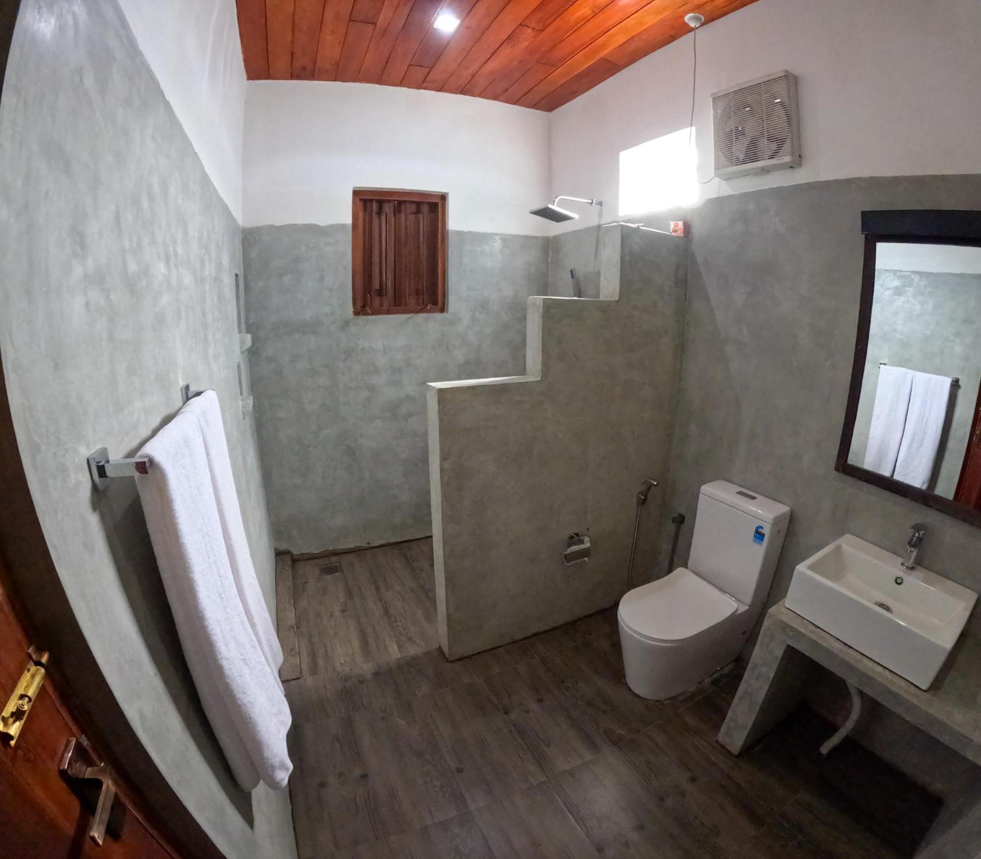 Surfbayvilla Dikwella Sur Exterior foto