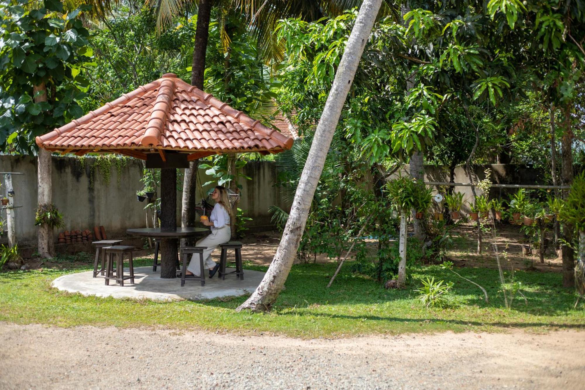 Surfbayvilla Dikwella Sur Exterior foto